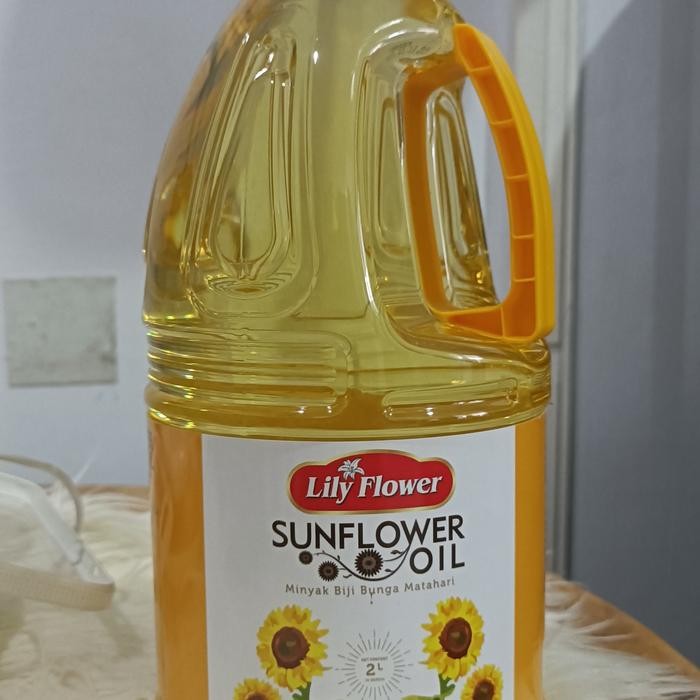 Lily Flower Canola Oil 2 liter/ Minyak canola/Canola oil best seller