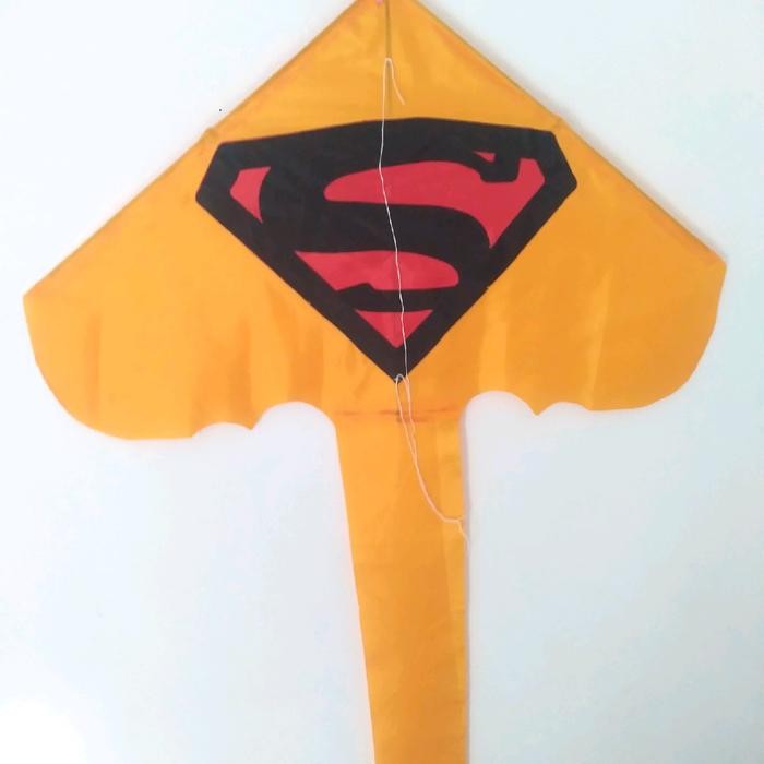 layangan pantai / layang layang kain motif lambang superman bukan layangan hantu atau layangan naga