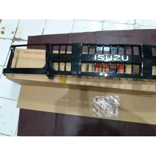 Gril Panther 2.5 Kotak Asli + Emblem Isuzu Asli