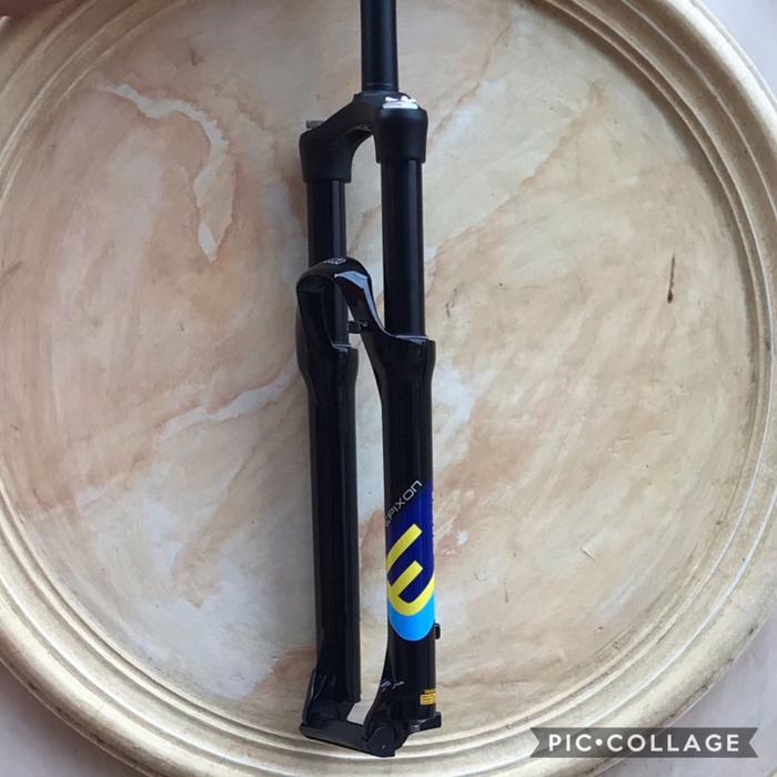 Baru Fork Suntour Epixon Oversize Non Tapper 27.5 Qr Glossy Black