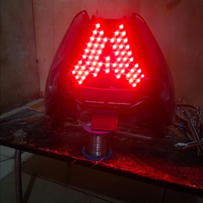 STOPLAMP RUNNING BEAT BARU DELUXE/STREET 2020-2024 10MODE LAMPU REM KENDARAAN MOTOR