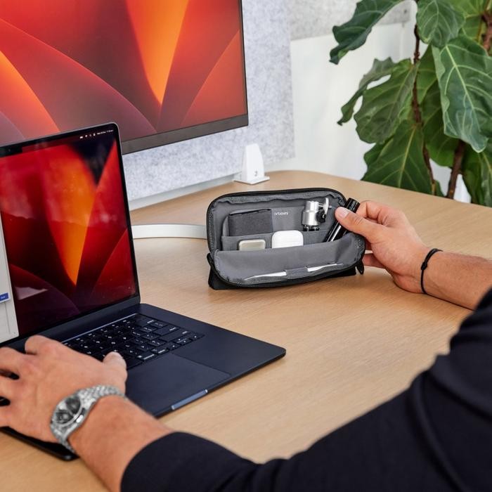 

Khusus Gosend! Orbitkey Desk Pouch Clever Compartments And Pockets - Black