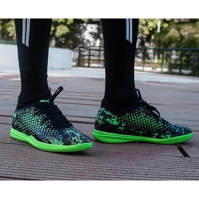 Sepatu Futsal Puma Future 19.4 IT Black/Charcoal Grey/Green Gecko Ori