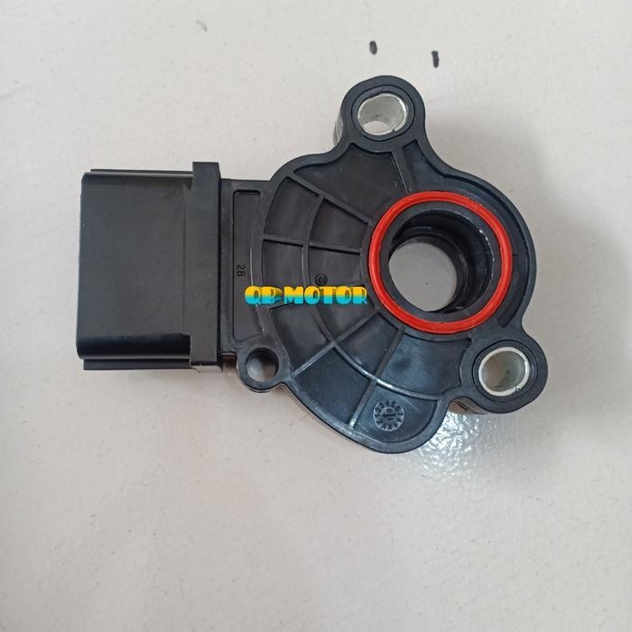 SWITCH SENSOR SELECTOR INHIBITOR FORD FIESTA 1400CC MATIC