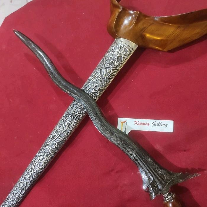 KERIS ISTIMEWA PANDHOWO CINARITO KODE 444