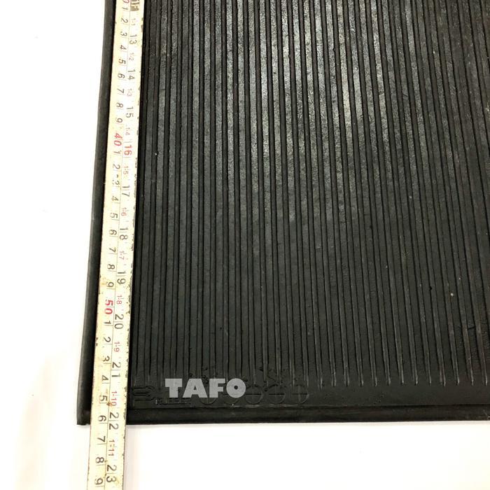 KARPET LEMBARAN TRD KARPET MOBIL UNIVERSAL KARPET KARET MOBIL SATUAN