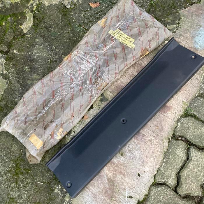 Plate Rear Floor Finish Sill Sil Sillplate Silplate Lantai Belakang Bagasi Corolla Altis Axio Lama N