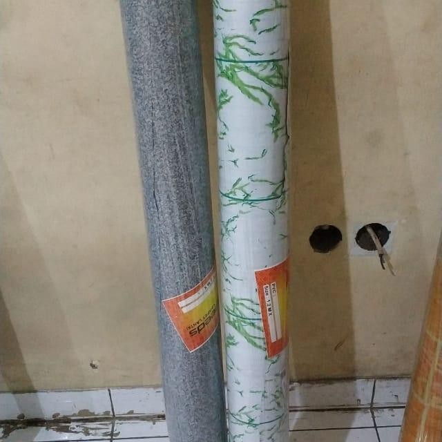Karpet Plastik Untuk Alas Lantai Dan Meja Per Roll
