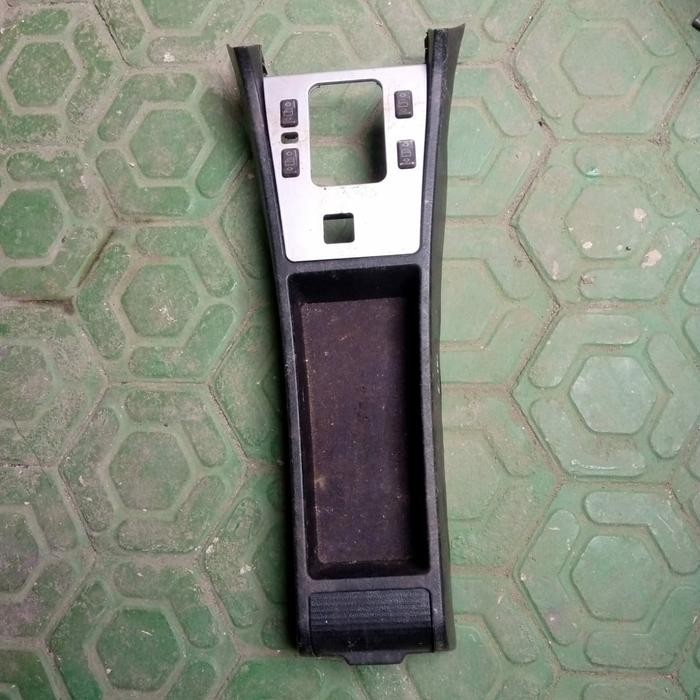 Consule Tengah Mercy W202