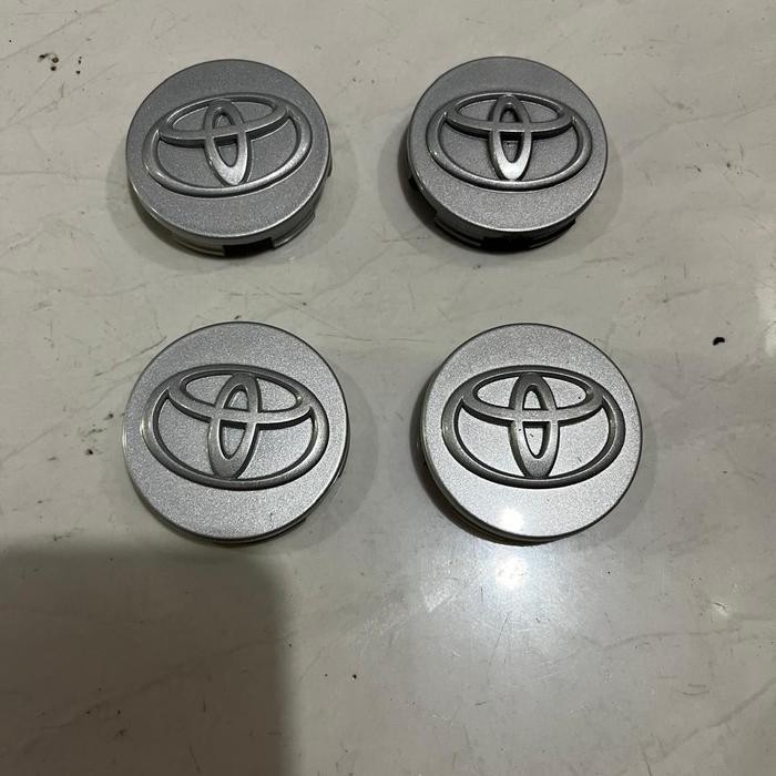 TUTUP DOP VELG DOP RODA TOYOTA AVANZA DIAMETER 5,7 CM ORIGINAL