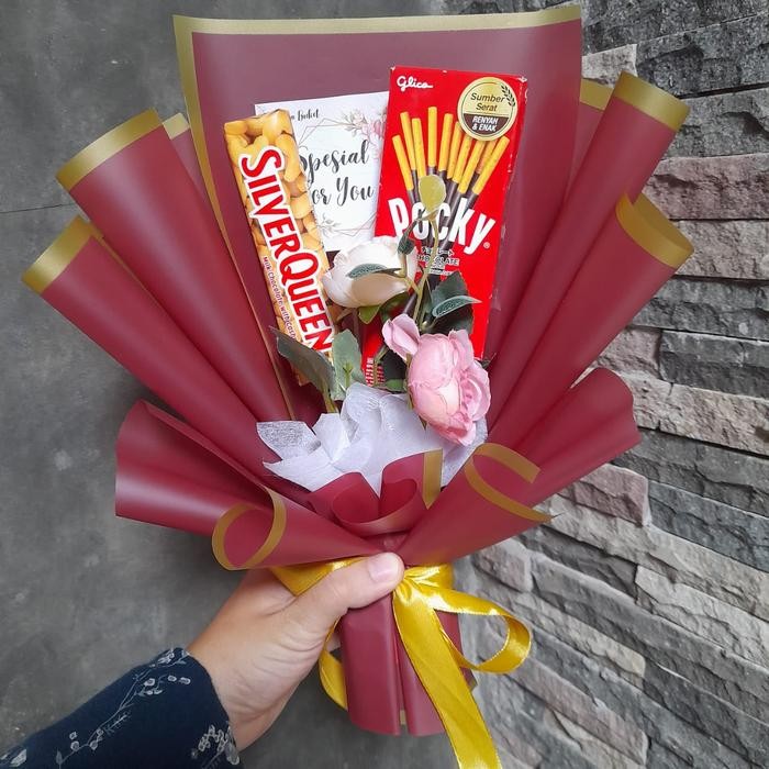 Kirim&siapmakan- Buket Silverqueen Dan Pocky - Buket Coklat Dan Bunga