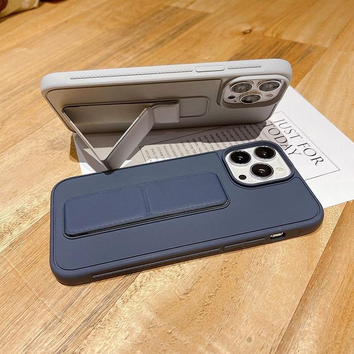 SPECIAL CrashStar Folding Wristband Stand Silicone Skin-friendly Shockproof Phone Case For iPhone 17