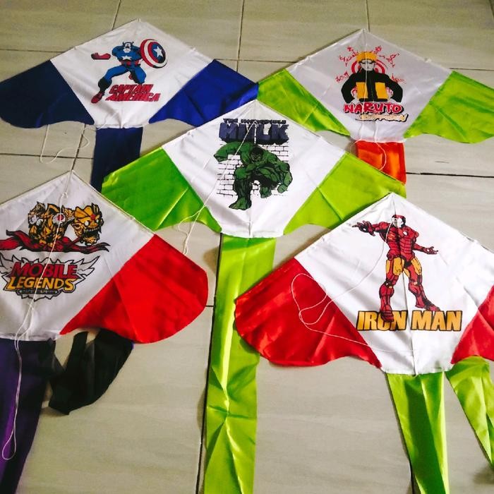 layangan kain burung hantu