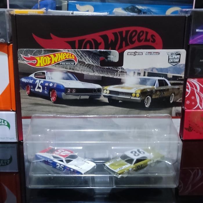 Pilihan- Hotwheels , '69 Ford Torino Talladega - '66 Chevelle [ 2-Pack ]