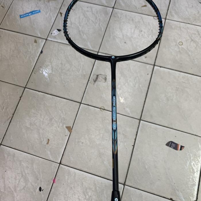 Raket Badminton APACS NEW EDGE SABER 100 Grip 4u G1 kuat 35 LBS ORI