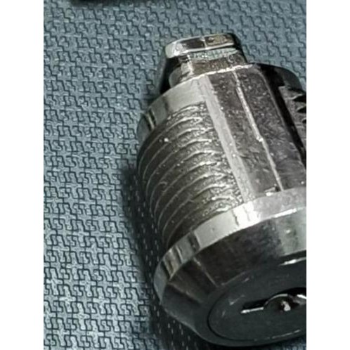 

JANZ SET KUNCI CASH DRAWER JZ-CS270 - 2 ANAK KUNCI & 1 BONGGOL COCOK UNTUK CASH DRAWER JANZ JZ-CS270