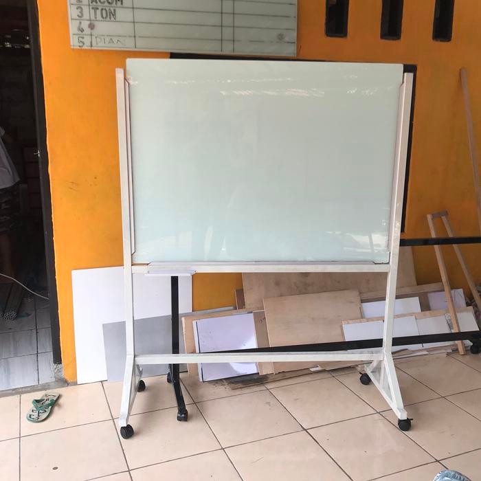 

Glassboard Standing 60X120