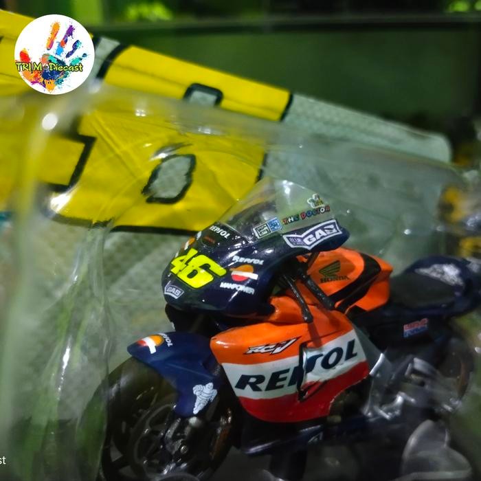 Miniatur Diecast rossi 46 Honda RC 211V - World Champion 2002