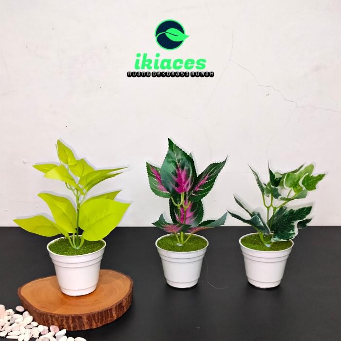 BUNGA POT HIAS DAUN HIAS BUNGA PLASTIK TANAMAN ARTIFICIAL HOME DECOR