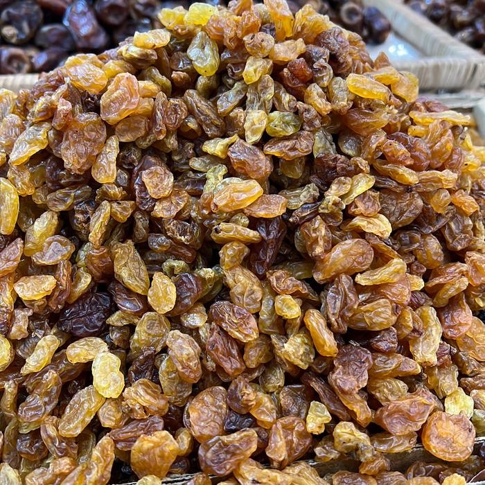 

Mamiseler45 - Kismis Golden Raisin Semi Jumbo 500G - Cemilan Manis Asam Snack Premium