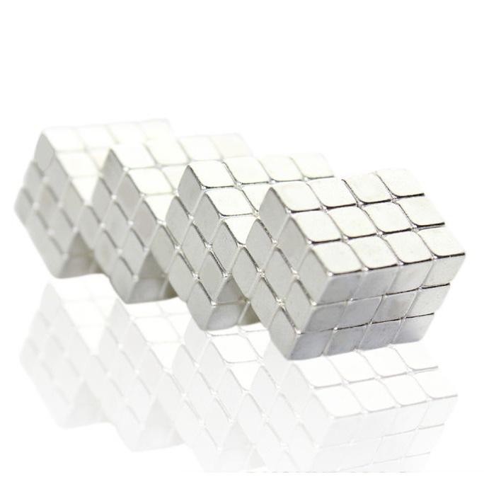 

New Strong Neodymium Magnet NdFeB N35 5x5x5mm & 4x4x4mm - Buckycubes Magnetic Block Toys - Kotak