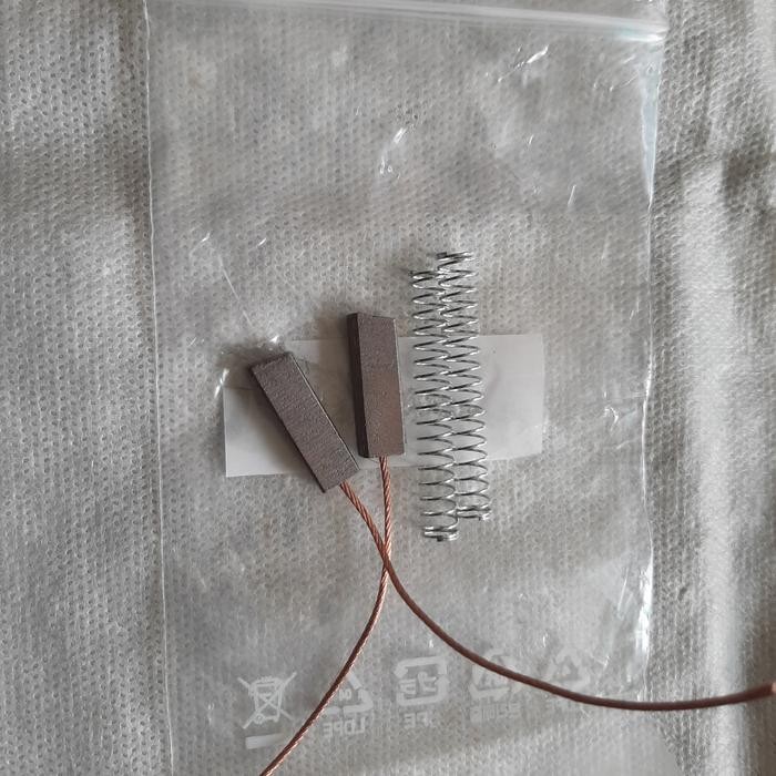 Carbon brush alternator / arang dinamo / kul alternator ford fiesta