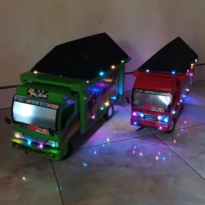 Pilihan- Miniatur Mobil Truk Oleng Kayu Mainan / Mobil Mobilan Truk Mainan Anak