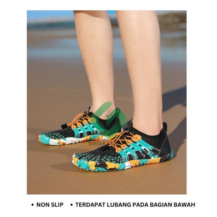 Sepatu Pantai Pria Wanita Anti Licin / Sepatu Hiking Anti Air