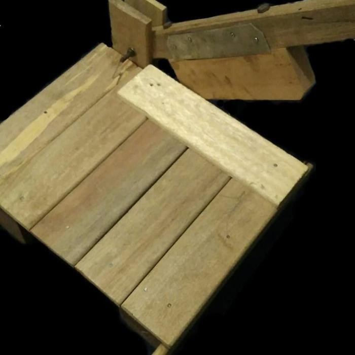 

KAYU JATI PEMOTONG KERIPIK KRIPIK SINGKONG KENTANG PISANG