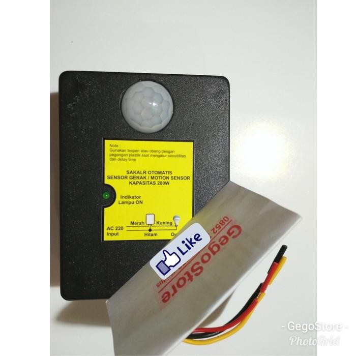 SAKLAR OTOMATIS SENSOR GERAK (PIR) AC 220V