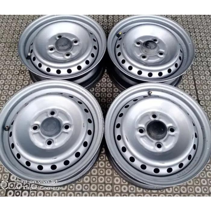 velg /pelek serep kaleng r14 pcd 100 satuan ada warna hitam / silver