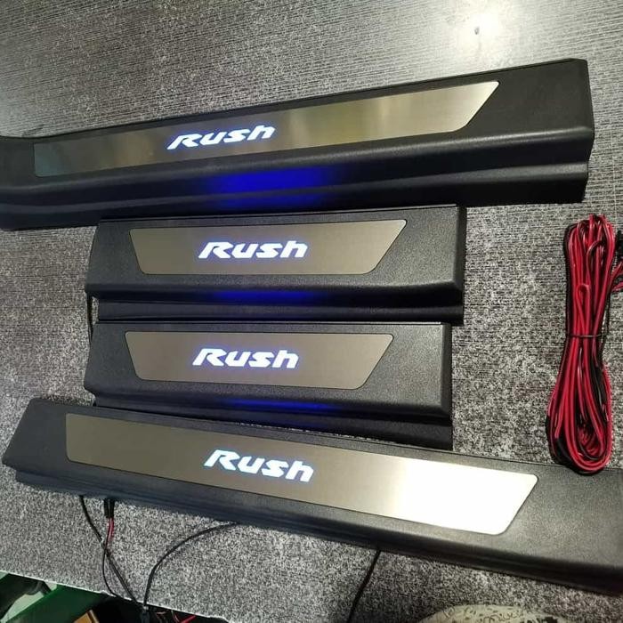 LED SILLPLATE TOYOTA RUSH 2019-2020