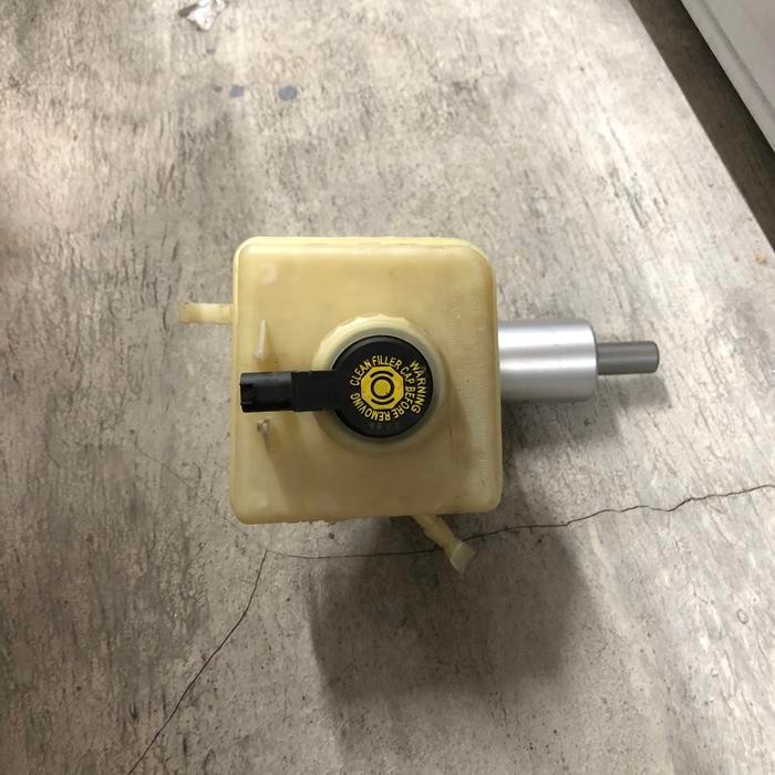 Tabung Minyak Rem BMW E90 Original Part