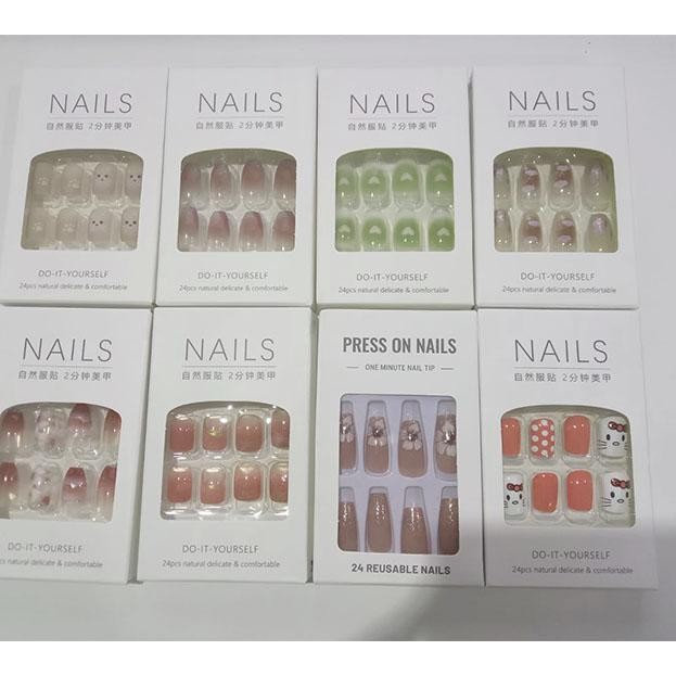 

3D Nail Art Fake Nails Pendek 24 Pcs Kuku Palsu Panjang Berlian Nail Art Manicure Free Lem Box Cat