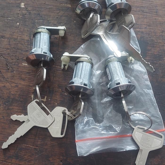 Kunci Pintu Corolla KE30 Original