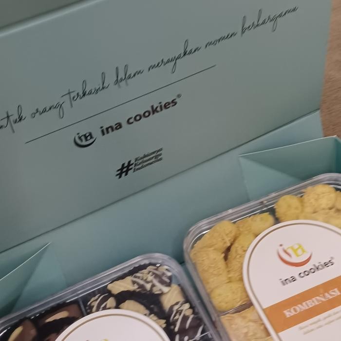HAMPERS INA COOKIES ISI 2 KOMBINASI
