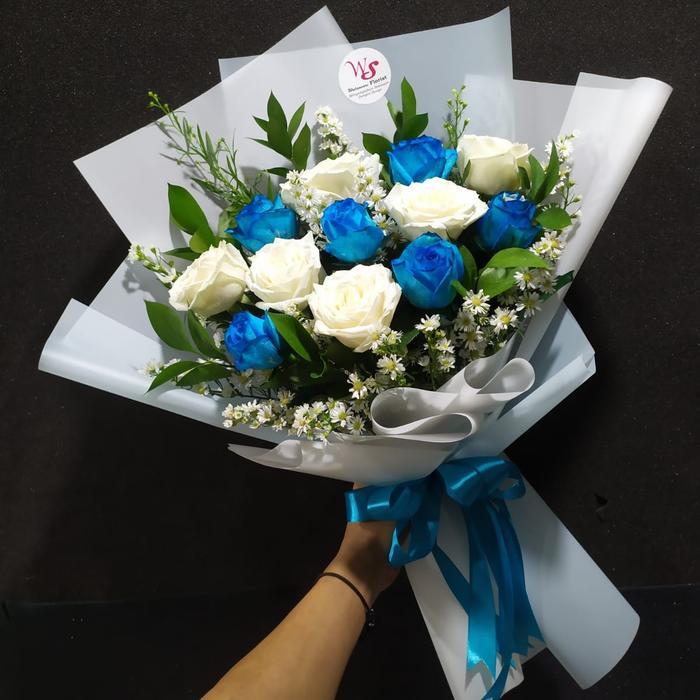 bunga buket mawar biru | mawar fresh | nuansa biru