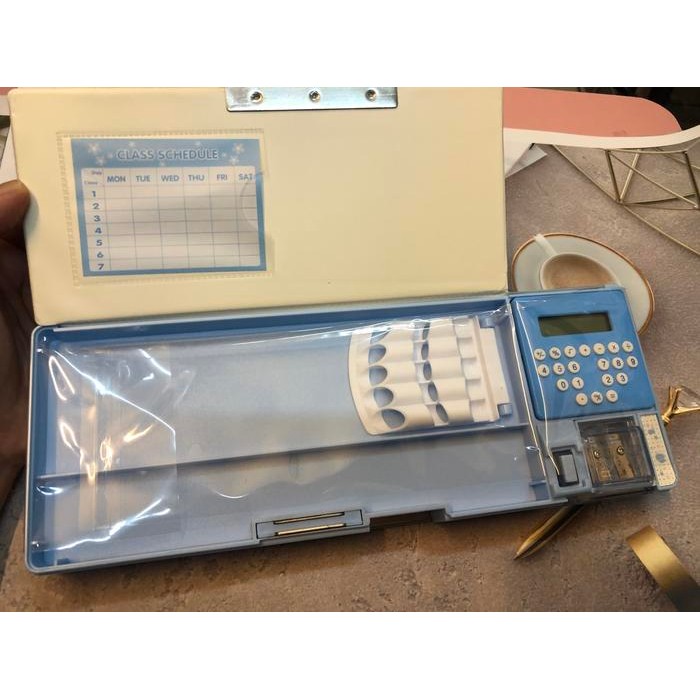 

TEMPAT PINSIL MAGNET FROZEN