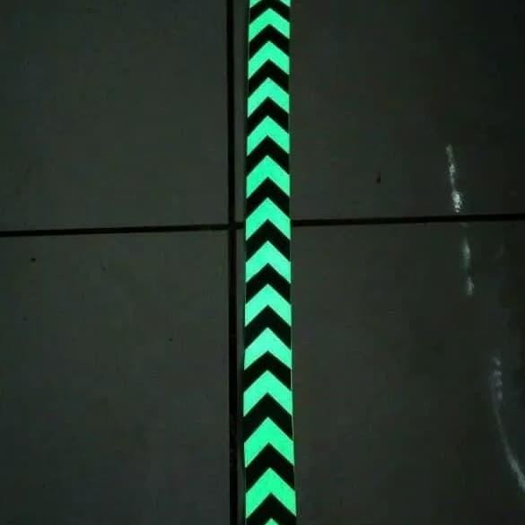 

Scotchlite Glow In The Dark Fosfor Isolasi Stiker Ukuran 48Mmx 10M