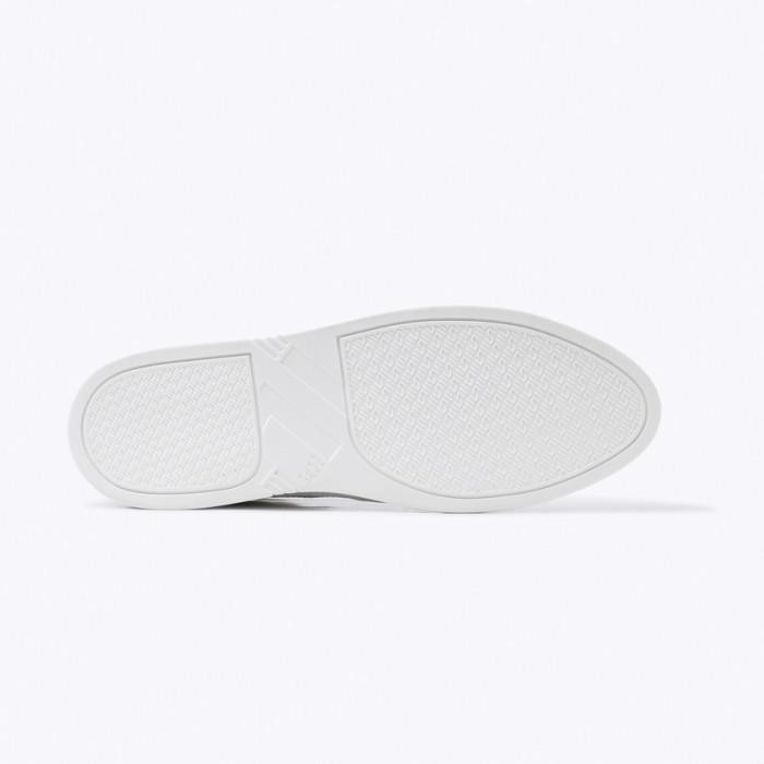 fwxh-Fine Counsel Reverence Serene White