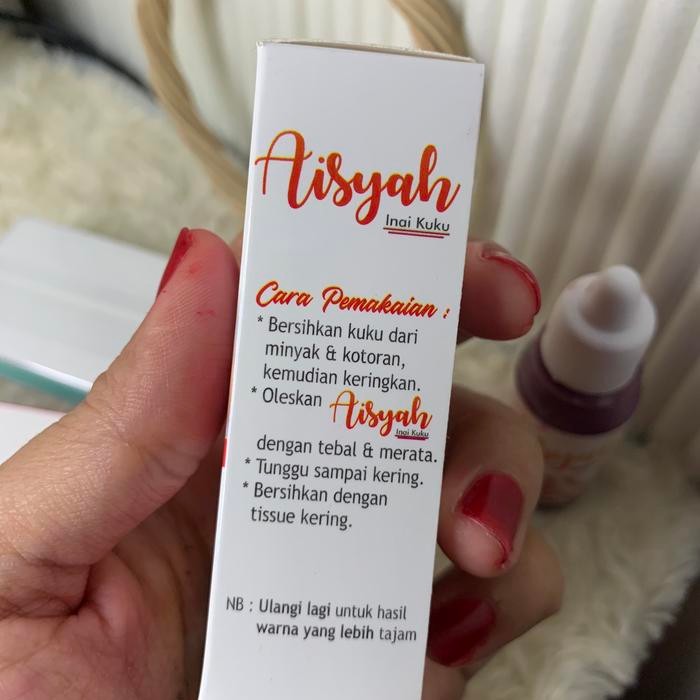 Henna kuku Aisyah warna Maroon