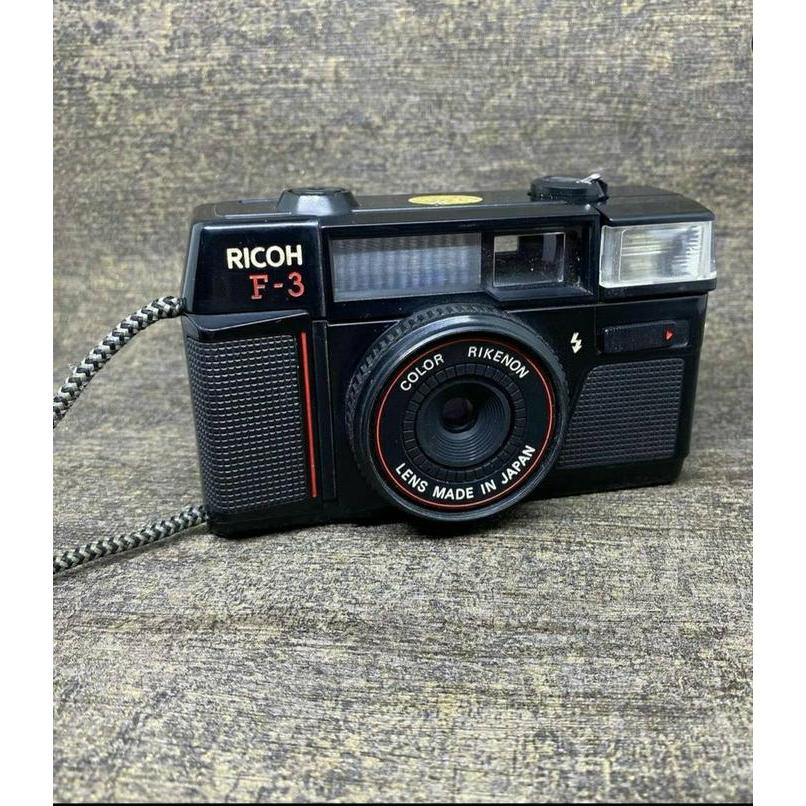 Ricoh F3 Flash On  Plus Fuji Color 200 And B&W,Plus Pasti Promo