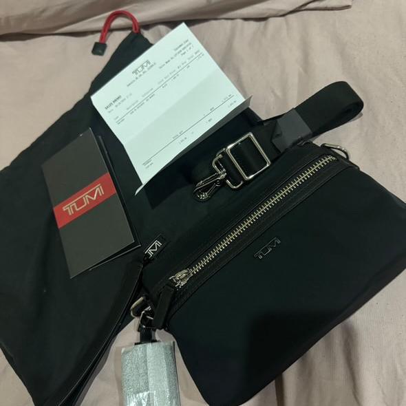 Pouch Tas Tumi Shaw Ew Crossbody Monroe New Pria Terlaris
