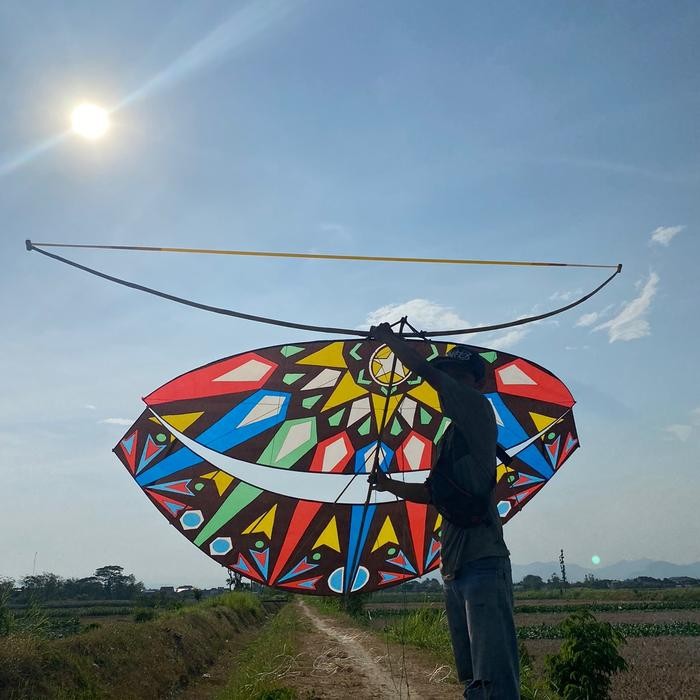 

Pegon Ceper Motif Meteor Jatuh Penuh Rembulan ukuan 2.5m Dewasa Asli