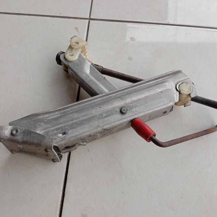Dongkrak Mercy W203 Original