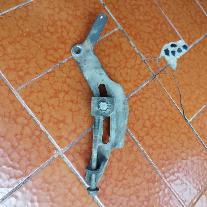 BRAKET DUDUKAN DINAMO AMPERE SUZUKI APV