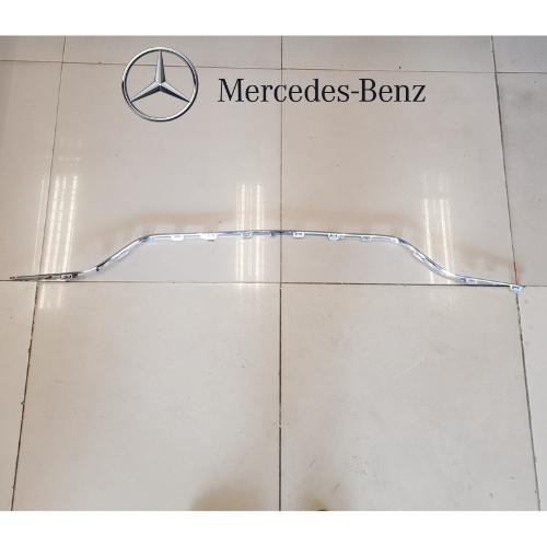 List Chrome Lower Bemper Belakang Mercedes Benz W205 A2058856103