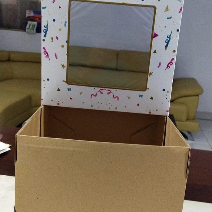 Dus Tart Party 30X30X20