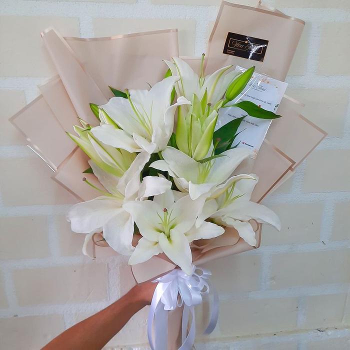 Baru Hand Bouquet Bunga Lily Putih Buket Lamaran, Wisuda, Kado Pernikahan