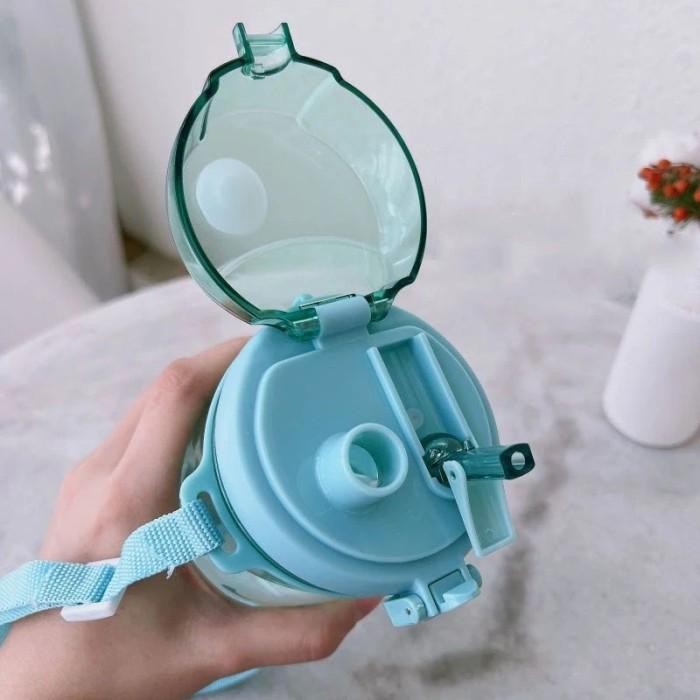 Botol Minum Anak Korea Sedotan 2 in 1 Tali Panjang 650ml/Botol 7306